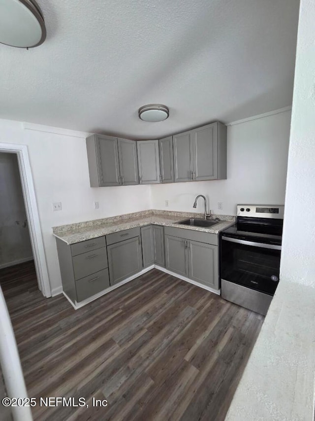 510 N Saint Clair St, Starke, FL 32091 - photo 2