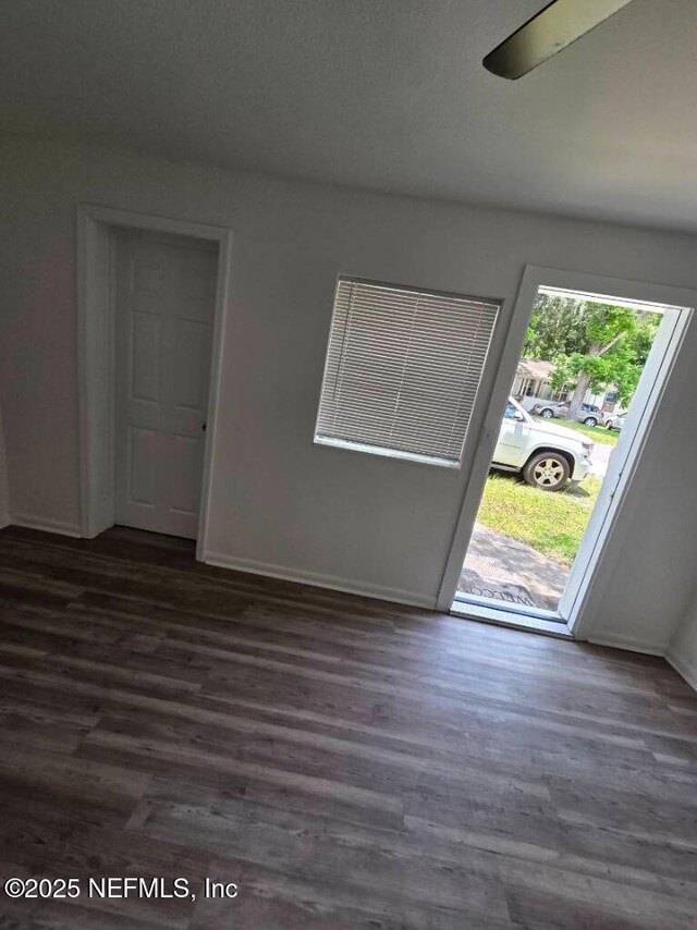 510 N Saint Clair St, Starke, FL 32091 - photo 5