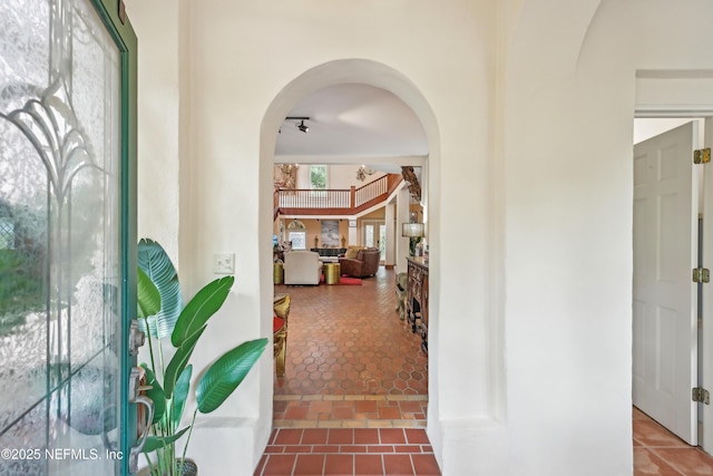 16 May St, Saint Augustine, FL 32084 - foyer entrance with arched walkways