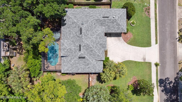 2738 Sea Grove Ln, Fernandina Beach, FL 32034 - aerial view of property and surrounding area with a pool