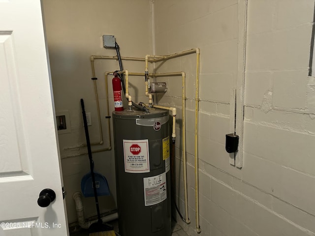 234 Canis St W, Orange Park, FL 32073 - utilities featuring water heater