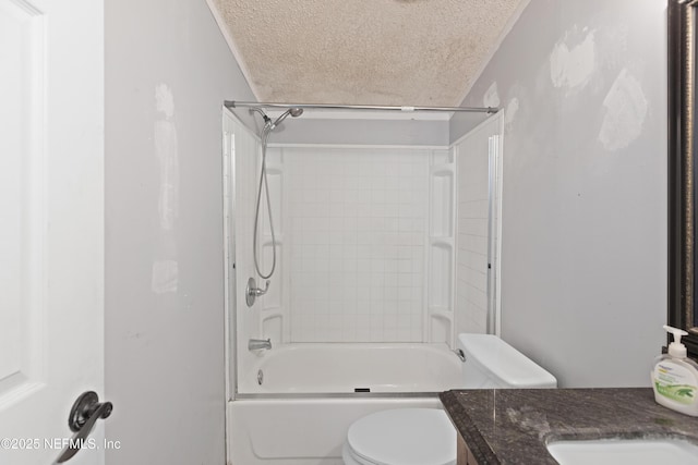 112 Sculpin Dr, Florahome, FL 32140 - bathroom featuring a textured ceiling, toilet, vanity, and shower / washtub combination