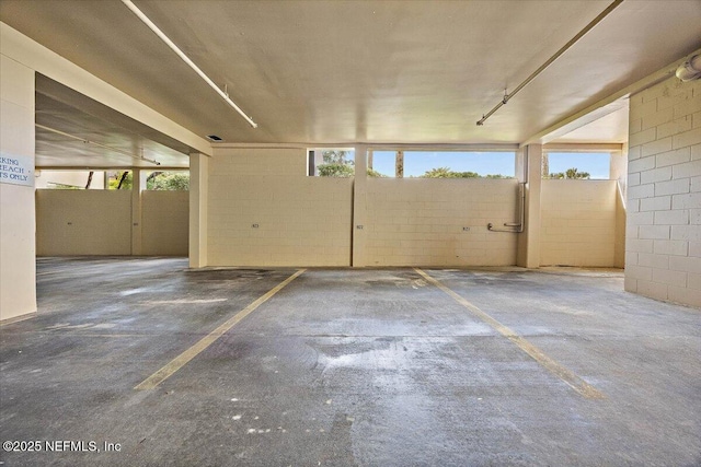 822 Spinnakers Reach Dr, Ponte Vedra Beach, FL 32082 - parking deck with concrete block wall
