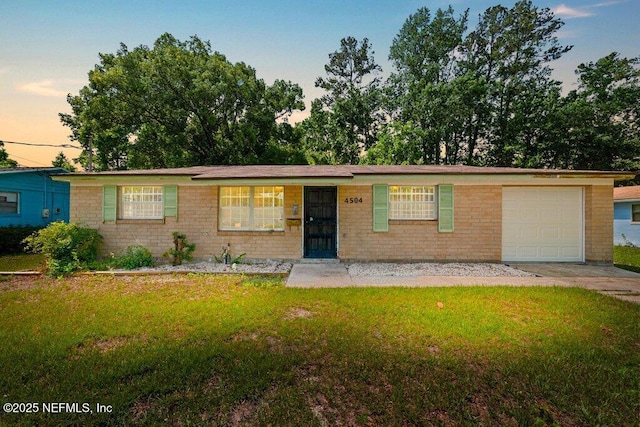 4504 Lincrest Dr S, Jacksonville, FL 32208 - single story home featuring an attached garage, a front yard, and driveway