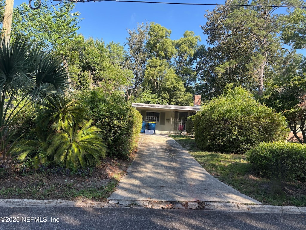 313 Suzanne Dr, Jacksonville, FL 32218