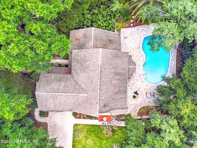 1917 Lakeside Dr S, Fernandina Beach, FL 32034 - drone / aerial view of a pool area