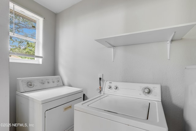 944 Bunker Hill Blvd, Jacksonville, FL 32208 - laundry area with independent washer and dryer