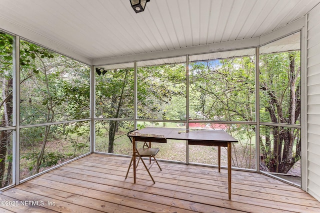 2995 Thunder Rd, Middleburg, FL 32068 - unfurnished sunroom featuring outdoor dining space