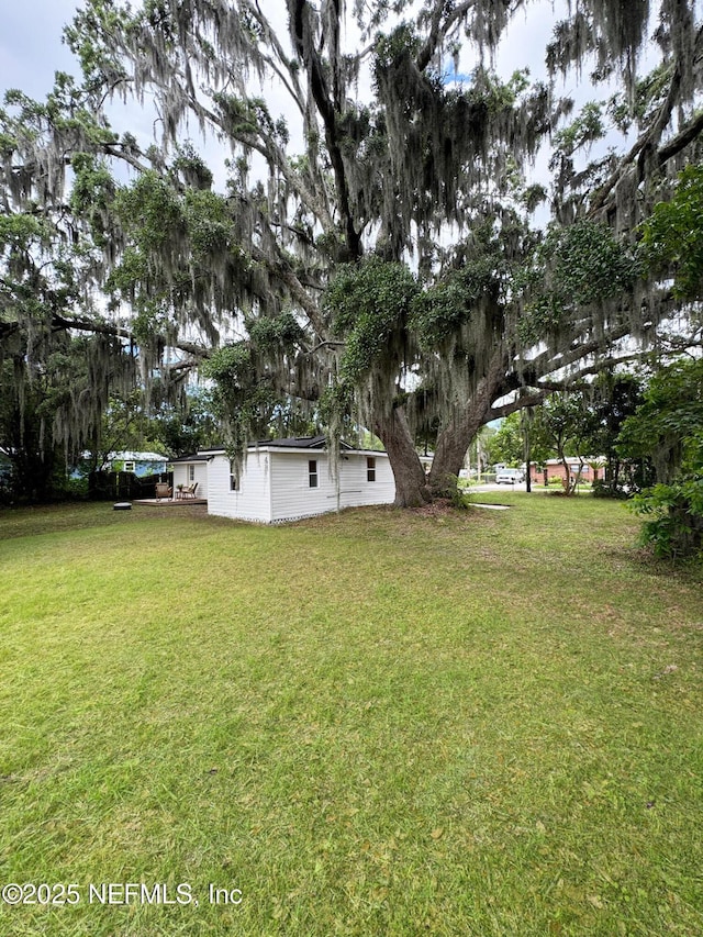 view of grassy yard