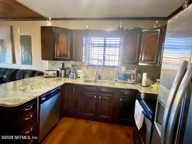 2429 Coleman Ct, Jacksonville, FL 32254 - photo 4