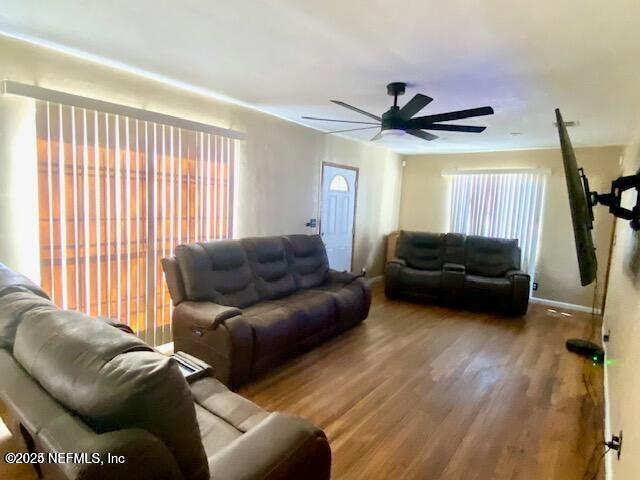 2429 Coleman Ct, Jacksonville, FL 32254 - photo 3