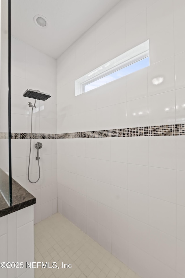 131 Seabrook Dr, Ponte Vedra, FL 32081 - bathroom featuring a tile shower