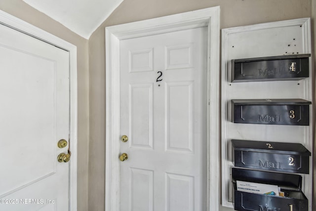 2660 Gale Ct, Jacksonville, FL 32204 - kitchen featuring vaulted ceiling