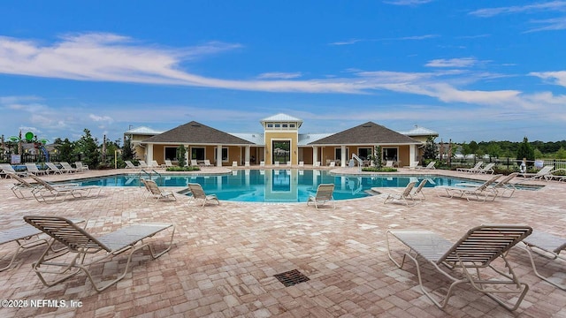 2465 Oak Stream Dr, Green Cove Springs, FL 32043 - community pool with fence and a patio