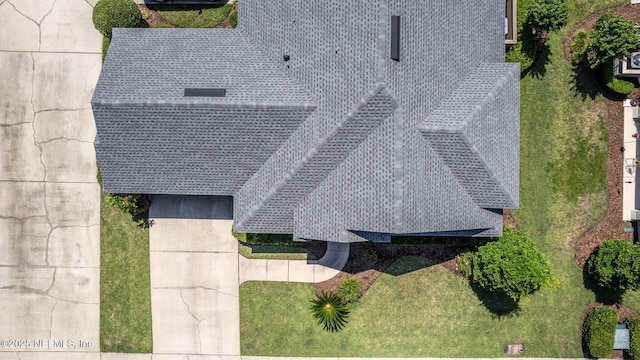 aerial view of property and surrounding area