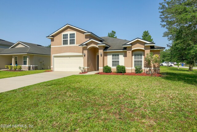 467 S Aberdeenshire Dr, Saint Johns, FL 32259 - traditional-style house with stucco siding, an attached garage, concrete driveway, and a front lawn