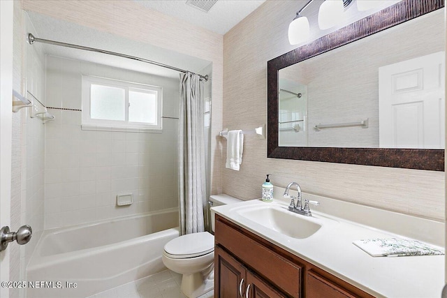 1476 Mallard Landing Blvd, Saint Johns, FL 32259 - bathroom featuring shower / tub combo with curtain, toilet, and vanity
