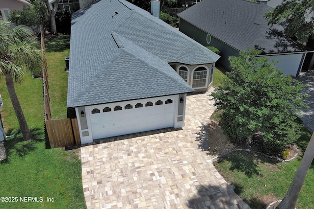 aerial view of property and surrounding area