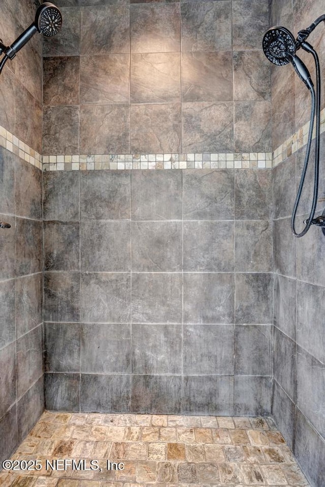 27359 Geiger Rd, Hilliard, FL 32046 - bathroom with a tile shower