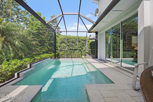 433 Marsh Cove Dr, Ponte Vedra Beach, FL 32082 - swimming pool featuring a patio and a lanai