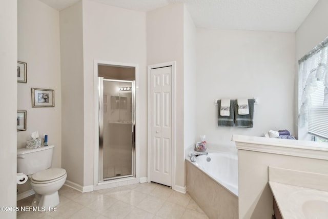 324 Hammock Grove Ct, Saint Johns, FL 32259 - full bath featuring a stall shower, toilet, a garden tub, and vanity