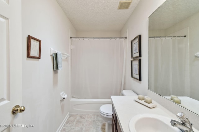 324 Hammock Grove Ct, Saint Johns, FL 32259 - bathroom featuring toilet, vanity, a textured ceiling, shower / bath combination with curtain, and baseboards