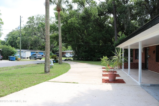2242 Lake Lucina Dr, Jacksonville, FL 32211 - view of green lawn