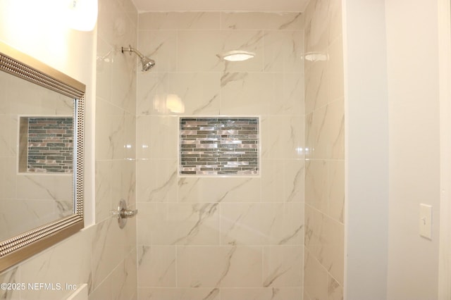 2242 Lake Lucina Dr, Jacksonville, FL 32211 - full bath featuring a tile shower