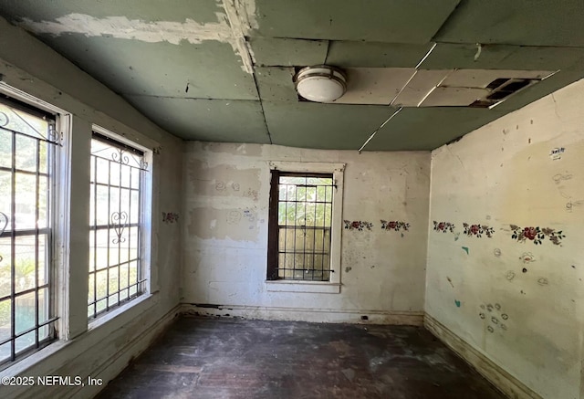 1419 W 24th St, Jacksonville, FL 32209 - empty room featuring baseboards