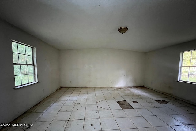 1419 W 24th St, Jacksonville, FL 32209 - unfurnished room featuring light tile patterned flooring