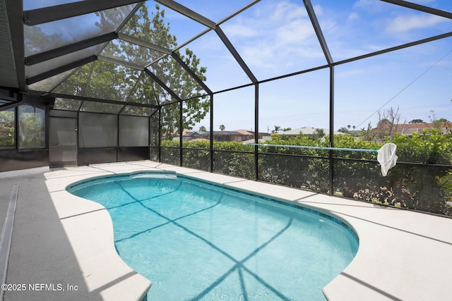 13 Clarendon Ct S, Palm Coast, FL 32137 - swimming pool featuring a patio and a lanai