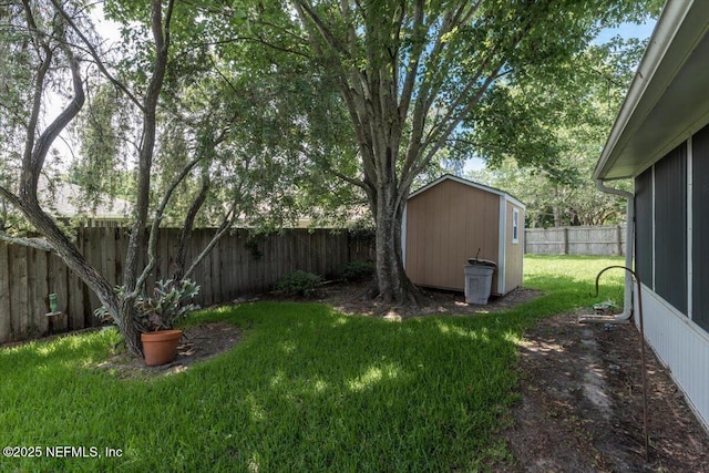 1275 Pirates Cove Ln, Fleming Island, FL 32003 - view of yard featuring a sunroom