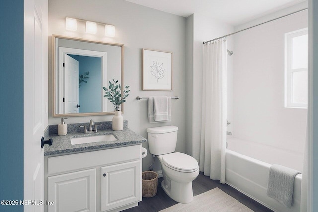1456 Greenway Pl, Fleming Island, FL 32003 - bathroom featuring vanity, shower / bath combo, and wood finished floors
