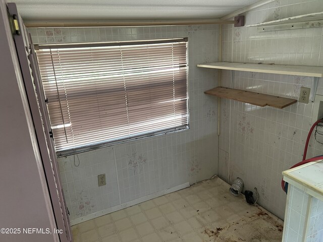 6791 Grace Ln, Jacksonville, FL 32205 - photo 16