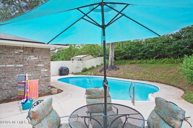 905 Ridgeway Ct, Orange Park, FL 32065 - view of pool with a patio and outdoor dining space