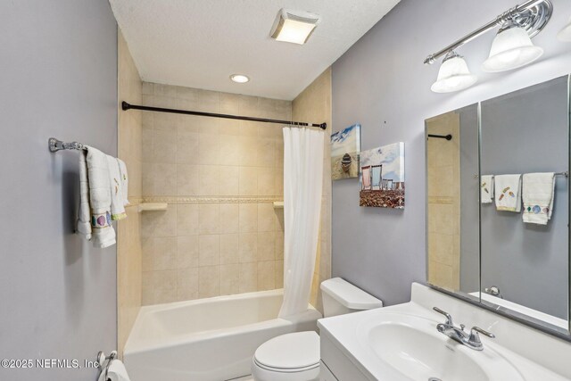 10 Sesame St, Middleburg, FL 32068 - bathroom with shower / tub combo with curtain, toilet, and vanity