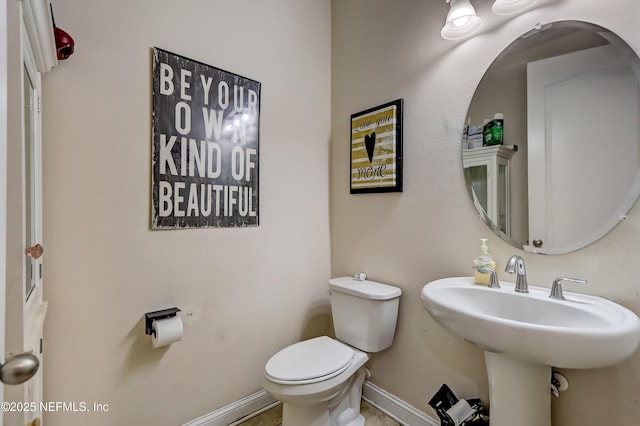 1071 Wetland Ridge Cir, Middleburg, FL 32068 - half bathroom with toilet and baseboards
