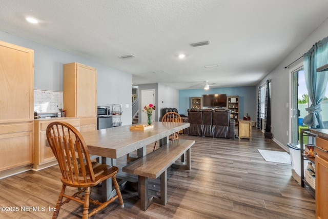 2522 Lantana Ln, Green Cove Springs, FL 32043 - dining area featuring wood finished floors, ceiling fan, and recessed lighting