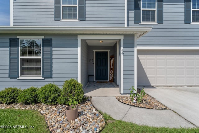 2522 Lantana Ln, Green Cove Springs, FL 32043 - entrance to property featuring a garage and driveway