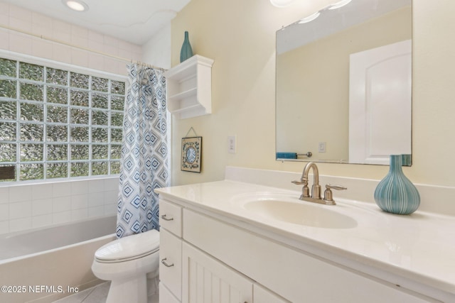 166 Mount Royal Ave, Crescent City, FL 32112 - full bath with vanity, toilet, shower / bath combo, and tile patterned flooring