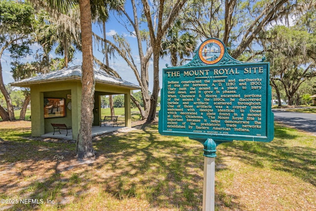 166 Mount Royal Ave, Crescent City, FL 32112 - exterior view of stucco siding