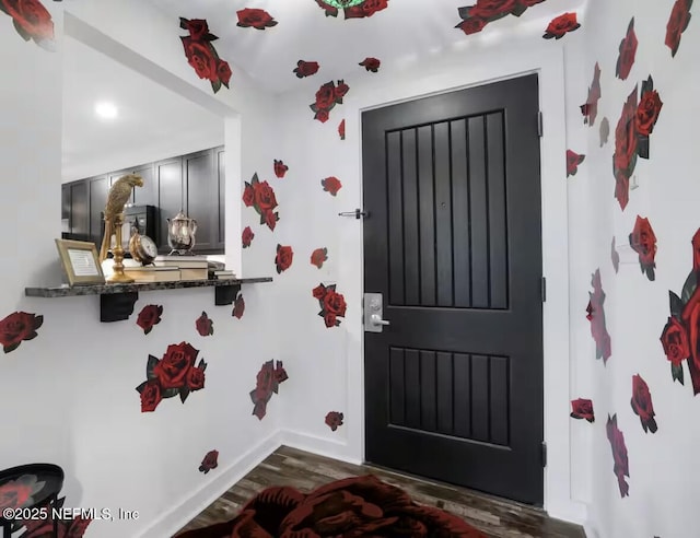 945 Registry Blvd Unit 207, Saint Augustine, FL 32092 - entryway featuring dark wood-style floors and baseboards