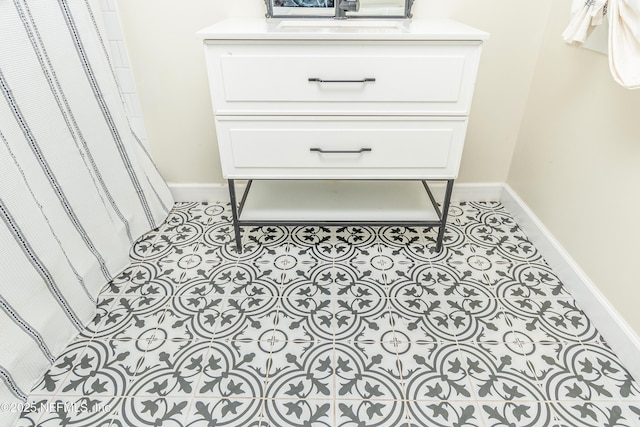 148 N 4th St, Macclenny, FL 32063 - detailed view of baseboards and a sink