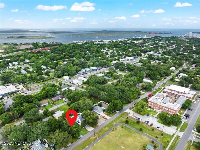 619 S 10th St, Fernandina Beach, FL 32034 - aerial view of property and surrounding area featuring a large body of water