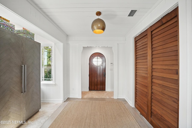 816 Ocean Front, Neptune Beach, FL 32266 - foyer entrance with arched walkways