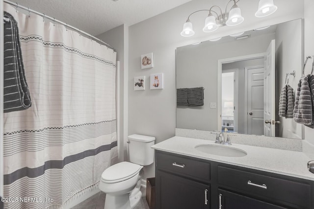 287 Richmond Dr, Saint Johns, FL 32259 - full bath with toilet, vanity, a textured ceiling, and curtained shower