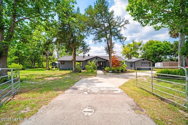 153 Jaffa Rd, Crescent City, FL 32112 - ranch-style home with concrete driveway