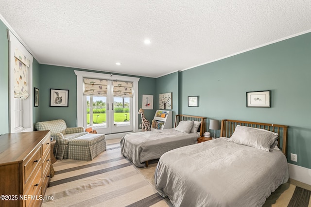 102 Palm Pl, Neptune Beach, FL 32266 - bedroom featuring a textured ceiling, recessed lighting, light carpet, and ornamental molding