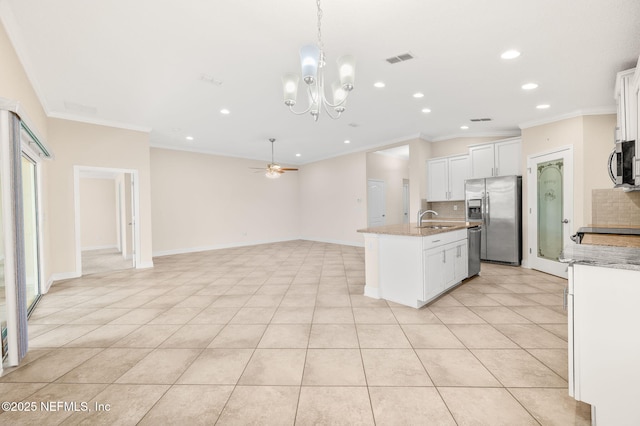 305 Green Turtle Ln, Saint Augustine, FL 32086 - kitchen featuring stainless steel appliances, crown molding, a sink, a ceiling fan, and recessed lighting