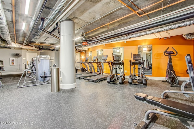400 E Bay St Unit 1010, Jacksonville, FL 32202 - workout area featuring baseboards